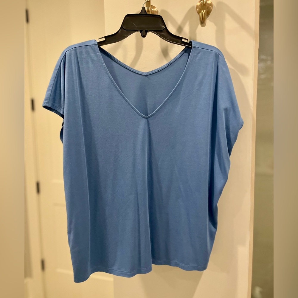 BR Drapey Soft V-Neck Elevated Tee in Light Blue